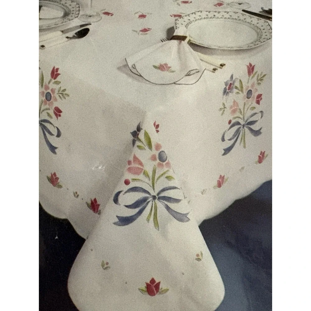 VTG Omusa Tablecloth Winslow Pattern Hand Air Brush Embroidered 120